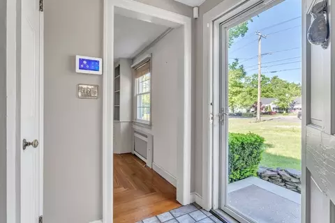 1271 Plumtree Rd, Springfield, MA 01119 photo 2