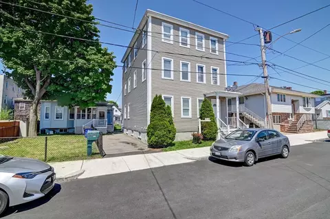 34 Thorndike St, Revere, MA 02151