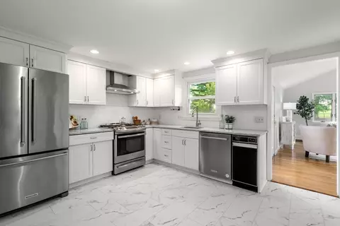 18 Julia Rd, Needham, MA 02492 photo 6