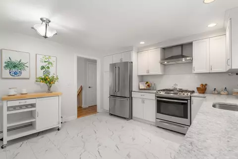 18 Julia Rd, Needham, MA 02492 photo 4