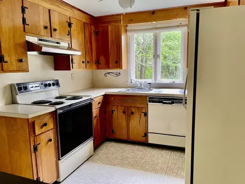 67 Elliott St, Barnstable, MA 02632 photo 10