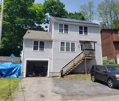 28 Roy St, Worcester, MA 01603