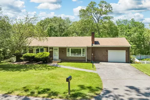 7 Kenwood St, Chelmsford, MA 01824