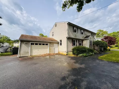 440 Caswell St #A, Taunton, MA 02718
