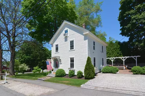 8 Millbury St, Grafton, MA 01519
