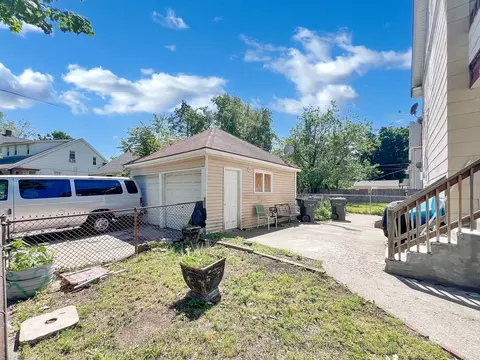 381 Orange St, Springfield, MA 01108 photo 6