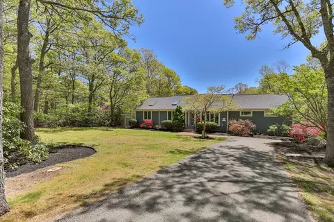 765 Wakeby Rd, Barnstable, MA 02648