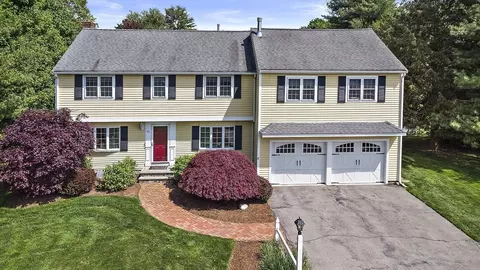 20 Lyons Dr, Westwood, MA 02090