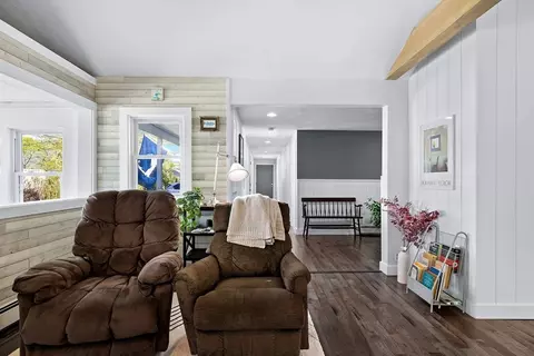 Entry Way - 12 Ryder St, Wareham, MA 02532 photo 3 of 6