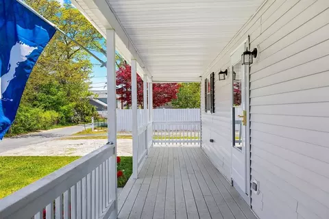 Exterior - 12 Ryder St, Wareham, MA 02532 photo 2 of 7