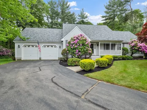 60 Gloria Dr, Bridgewater, MA 02324