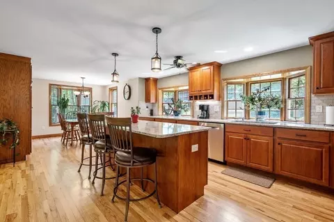 336 Putnam Hill Rd, Sutton, MA 01590 photo 5