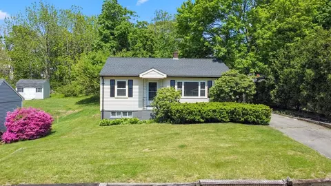 27 West St # -A, Woburn, MA 01801
