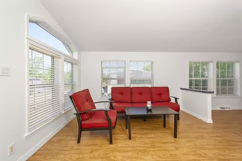 17 Constitution Ave, Warren, MA 01083 photo 6
