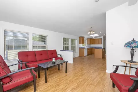 17 Constitution Ave, Warren, MA 01083 photo 4