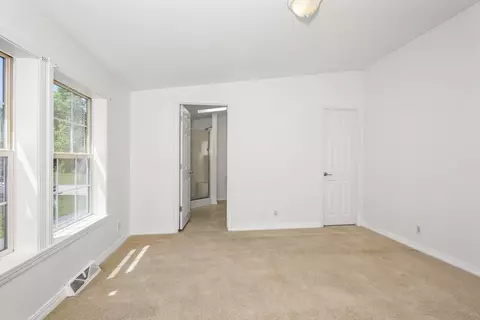 17 Constitution Ave, Warren, MA 01083 photo 13