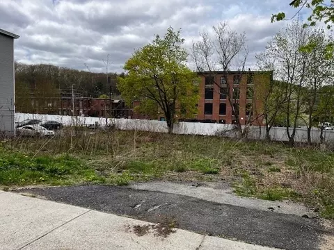 177 Fairmount St, Fitchburg, MA 01420