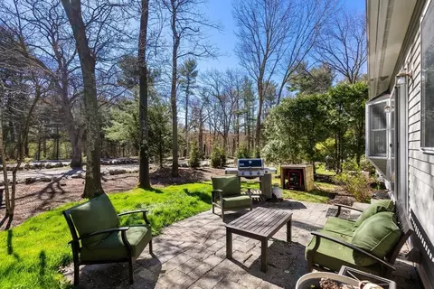 Exterior - 2 Dickson Ln, Weston, MA 02493 photo 4 of 4