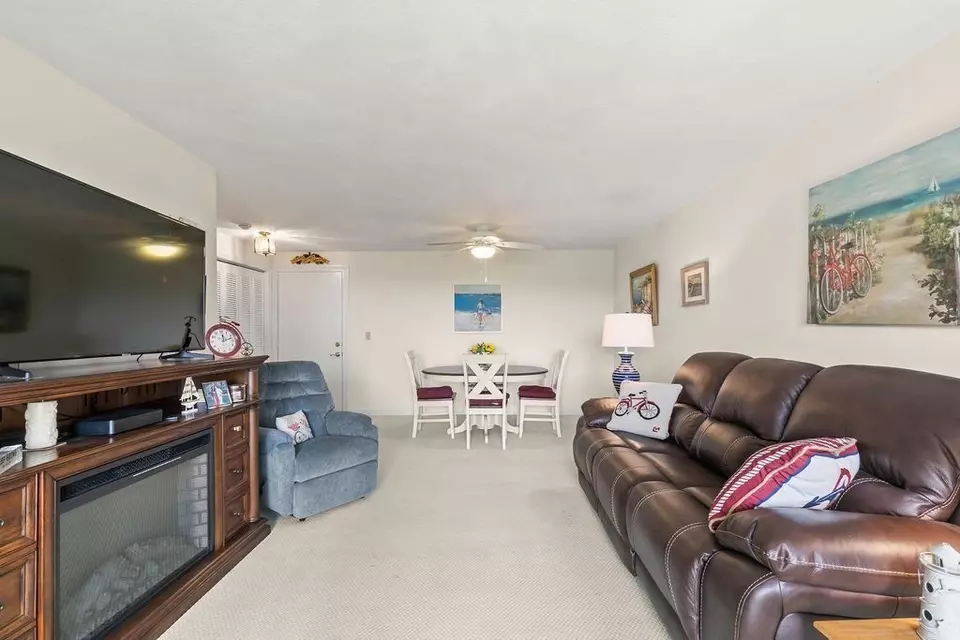 Living - 66 Highview Dr #66, Sandwich, MA 02563 photo 1 of 3
