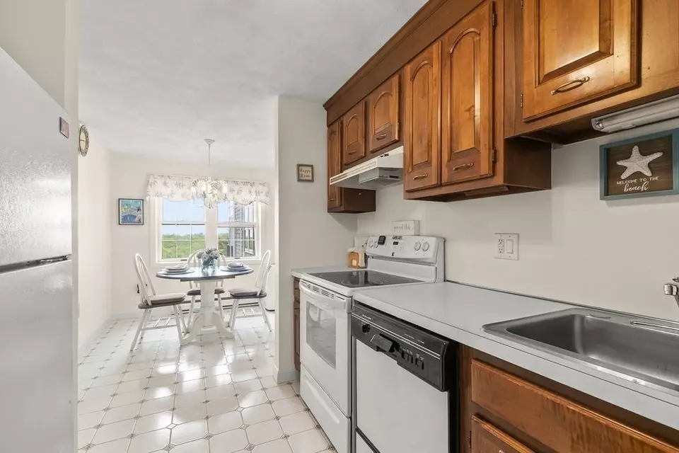 Kitchen - 66 Highview Dr #66, Sandwich, MA 02563 photo 3 of 3