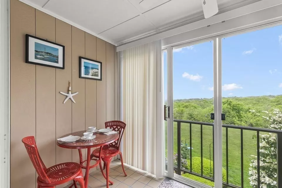 Dining - 66 Highview Dr #66, Sandwich, MA 02563 photo 3 of 4