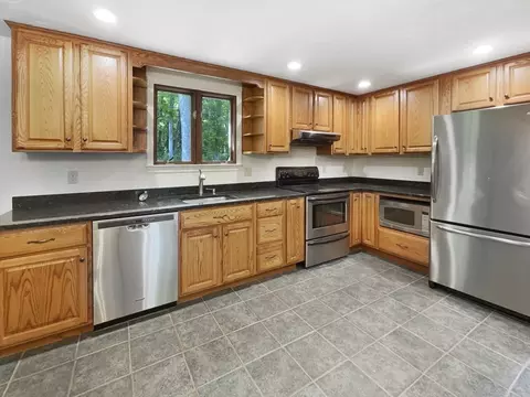 7 Windemere Dr, Acton, MA 01720 photo 6
