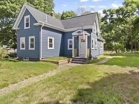 61 E Ashland St, Brockton, MA 02302
