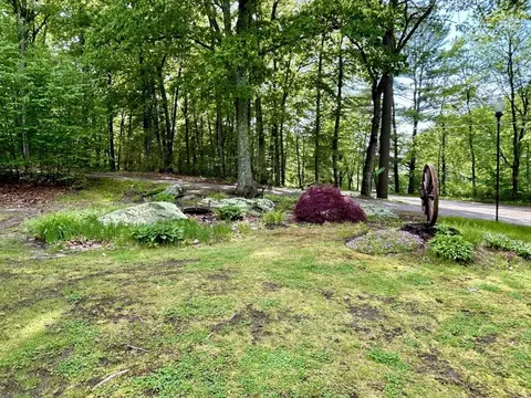 Exterior - 9 Ardlock Pl, Dudley, MA 01571 photo 3 of 10