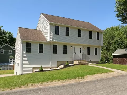 110 Saint Louis St, Worcester, MA 01606