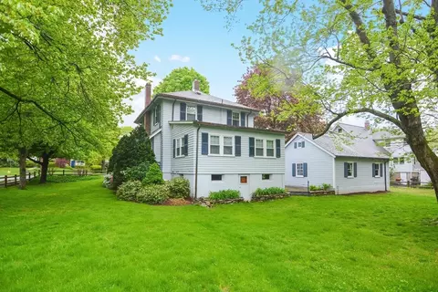 Exterior - 28 Fairview Rd, Needham, MA 02492 photo 4 of 8