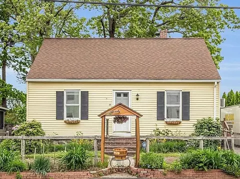 25 Union St, Methuen, MA 01844