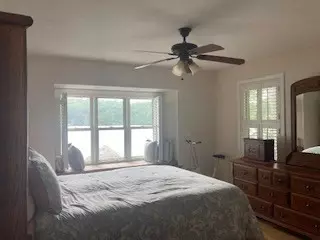 Bedroom - 24 Indian Stone Rd, Phillipston, MA 01331 photo 5 of 6