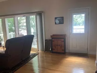 Entry Way - 24 Indian Stone Rd, Phillipston, MA 01331 photo 2 of 2