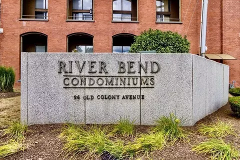 96 Old Colony Ave #307, Taunton, MA 02718