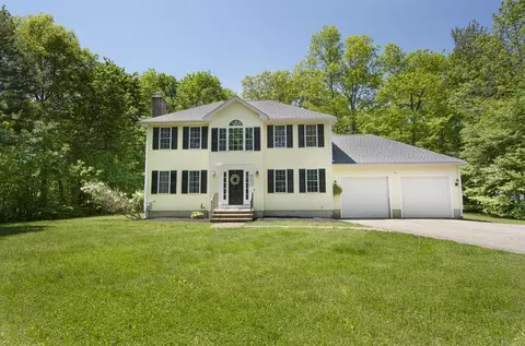 261 Pommogussett Rd, Rutland, MA 01543