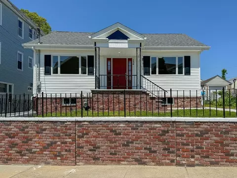 156 Barnes St, Fall River, MA 02723