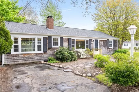 8 Shannon Rd, Harwich, MA 02645