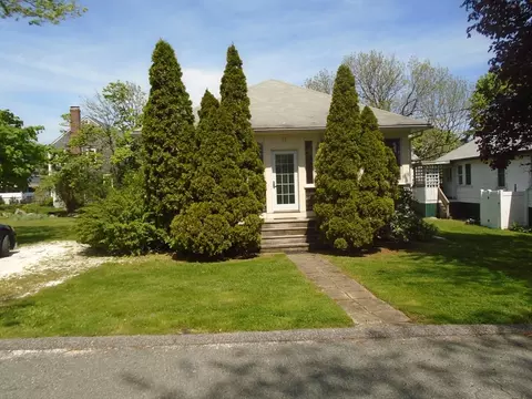 55 Brockton Ave, Scituate, MA 02066