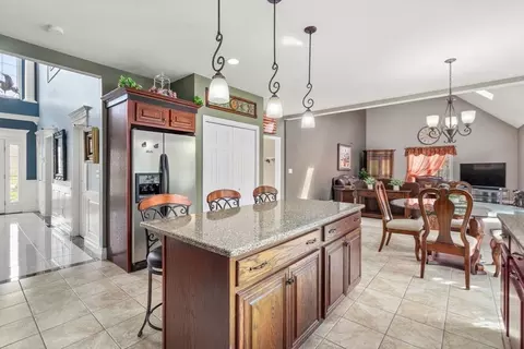 2 Summit Cir, Douglas, MA 01516 photo 7