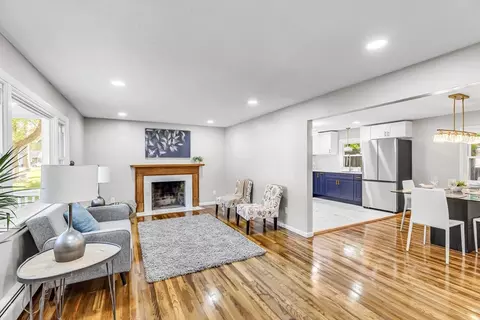 61 Cornwall St, Springfield, MA 01104 photo 7