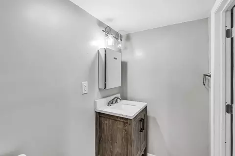 61 Cornwall St, Springfield, MA 01104 photo 31