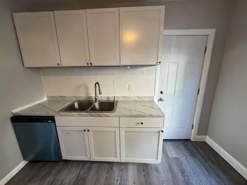 Kitchen - 36 Queen St, Springfield, MA 01109 photo 5 of 6