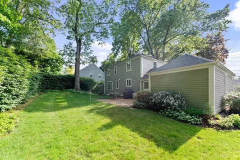 137 Chalmers St, Springfield, MA 01118 photo 36
