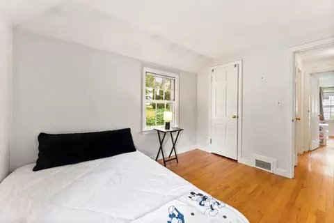 137 Chalmers St, Springfield, MA 01118 photo 17