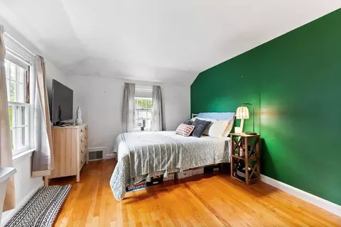 137 Chalmers St, Springfield, MA 01118 photo 23