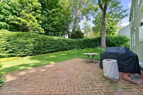 137 Chalmers St, Springfield, MA 01118 photo 41