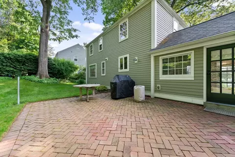 137 Chalmers St, Springfield, MA 01118 photo 38