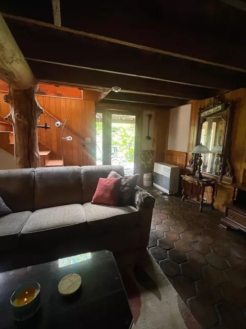 Entry Way - 11 Samuel Dr, Phillipston, MA 01331 photo 5 of 7