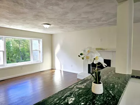 Living - 6 Neel Rd, Worcester, MA 01605 photo 3 of 5