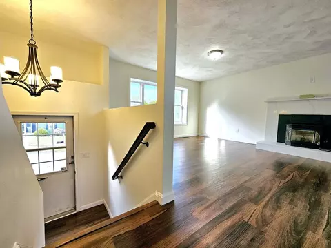 Living - 6 Neel Rd, Worcester, MA 01605 photo 5 of 5